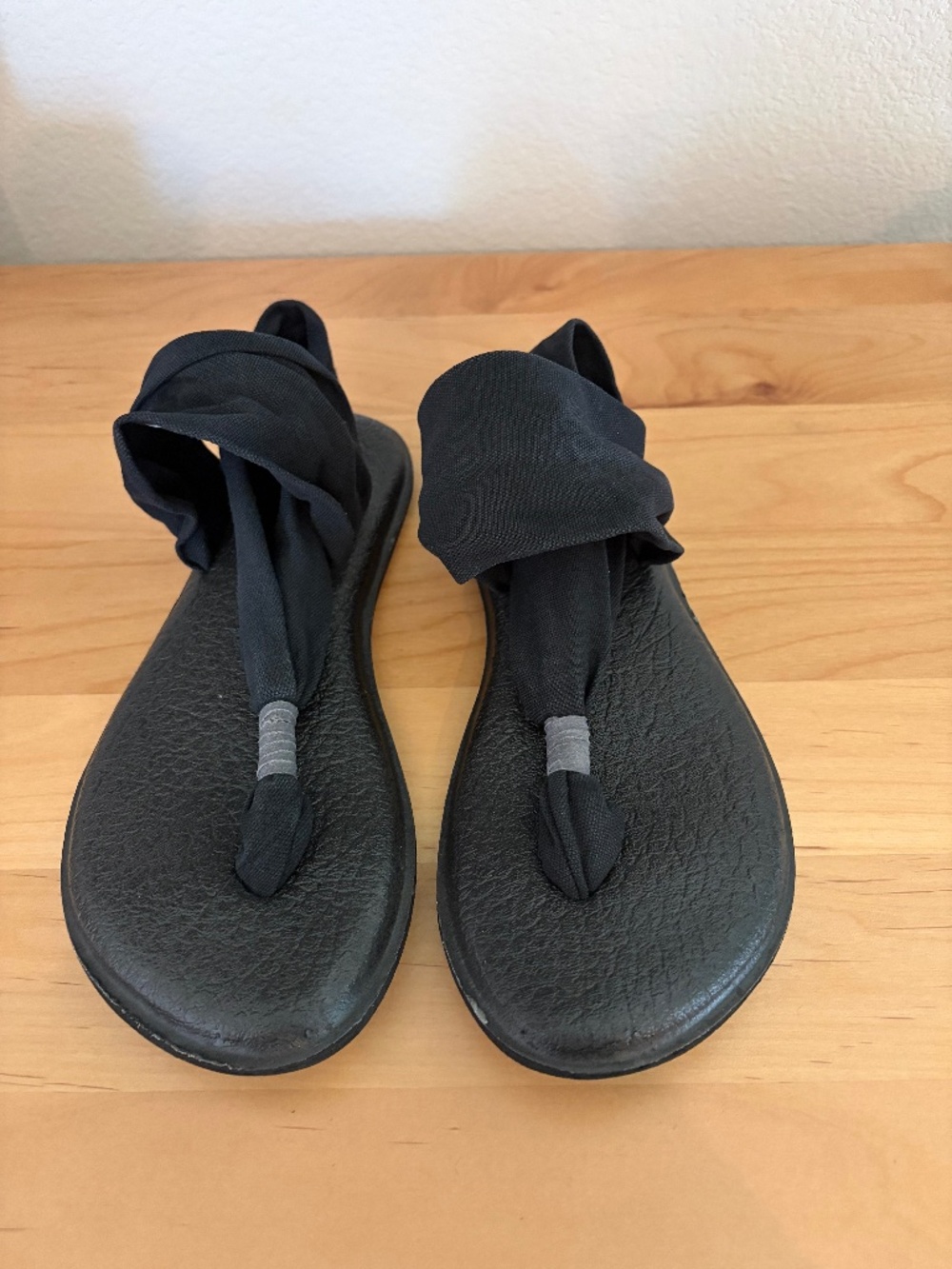 Sanuk flat sandals